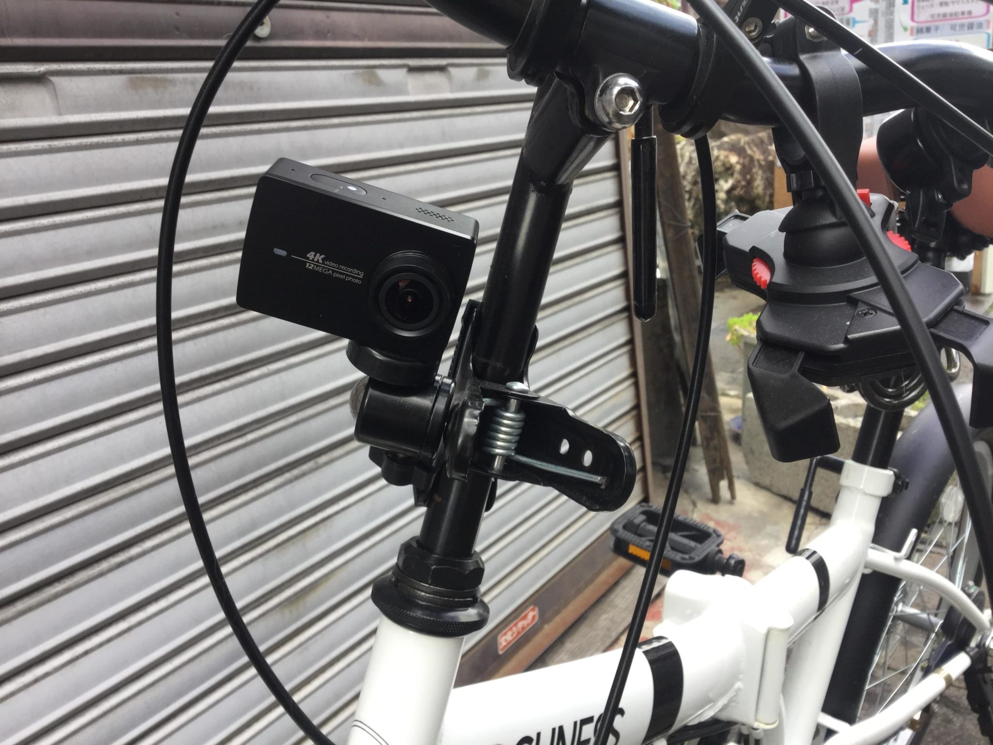 YI 4K自転車クリップマウント アクション・ウェアラブルカメラ